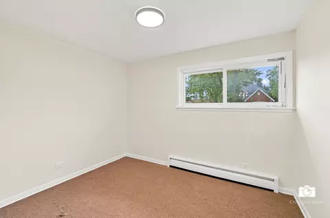 Bedroom - 599 N Willow Rd, Elmhurst, IL 60126 photo 7 of 8