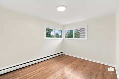 Bedroom - 599 N Willow Rd, Elmhurst, IL 60126 photo 5 of 8