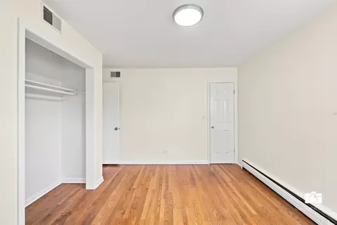 Bedroom - 599 N Willow Rd, Elmhurst, IL 60126 photo 6 of 8