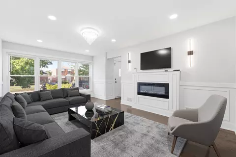 Living - 657 E 100th Pl, Chicago, IL 60628 photo 1 of 4