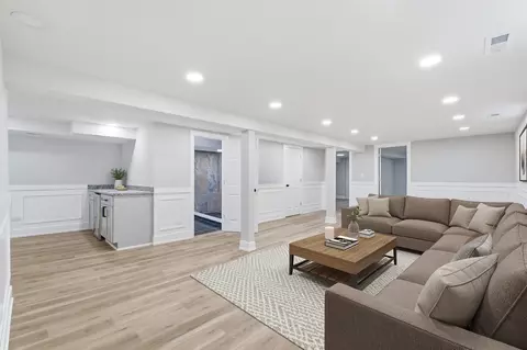 Living - 657 E 100th Pl, Chicago, IL 60628 photo 4 of 4