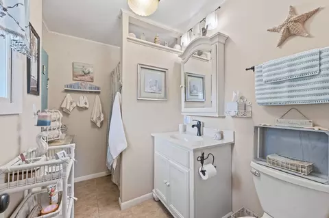 Bath - 3310 Plum Grove Dr, Rolling Meadows, IL 60008 photo 2 of 2
