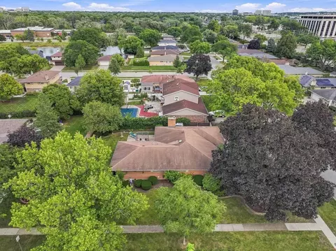 View/Area - 3310 Plum Grove Dr, Rolling Meadows, IL 60008 photo 2 of 5