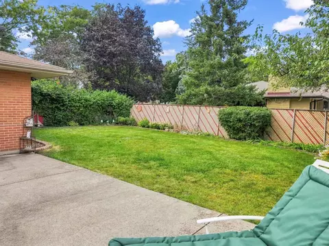 Exterior - 3310 Plum Grove Dr, Rolling Meadows, IL 60008 photo 9 of 9