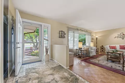 Entry Way - 3310 Plum Grove Dr, Rolling Meadows, IL 60008 photo 1 of 3