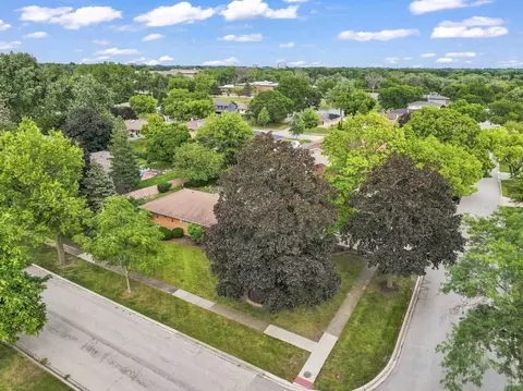 View/Area - 3310 Plum Grove Dr, Rolling Meadows, IL 60008 photo 3 of 5