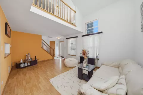 Living - 7420 Maple Dr, Justice, IL 60458 photo 1 of 5