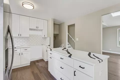 Kitchen - 2347 S 17th Ave, Broadview, IL 60155 photo 1 of 5