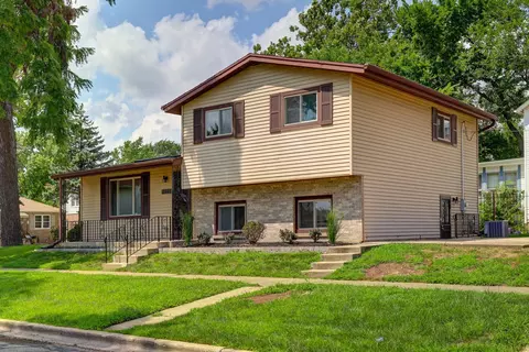 Exterior - 2347 S 17th Ave, Broadview, IL 60155 photo 2 of 6