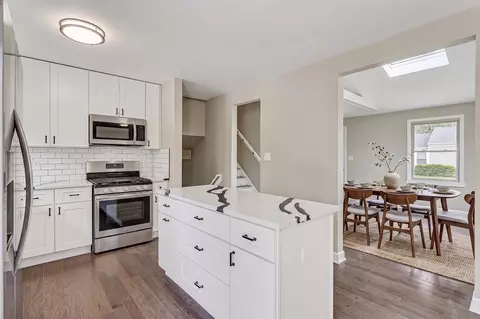 Kitchen - 2347 S 17th Ave, Broadview, IL 60155 photo 2 of 5