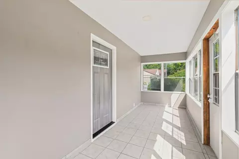 Exterior - 107 E Prairie St, Plano, IL 60545 photo 4 of 7