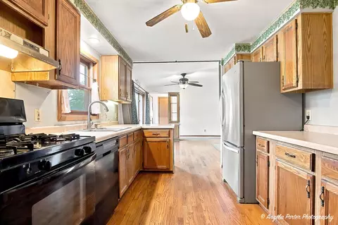 Kitchen - 1815 Grandview Dr, Johnsburg, IL 60051 photo 4 of 4