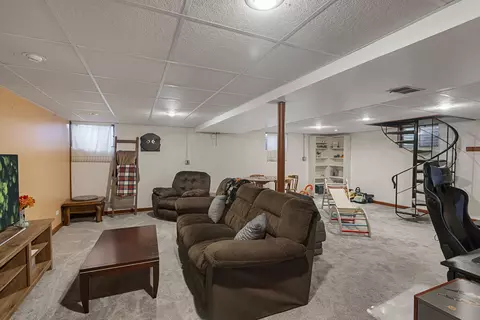 Other - 824 Royal Dr, Mchenry, IL 60050 photo 4 of 5