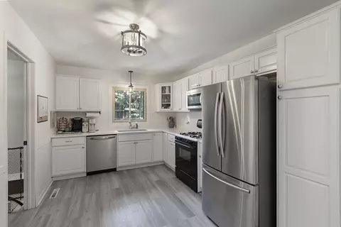Kitchen - 824 Royal Dr, Mchenry, IL 60050 photo 1 of 1