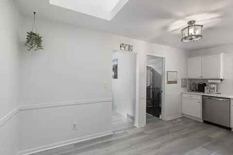 Entry Way - 824 Royal Dr, Mchenry, IL 60050 photo 1 of 1