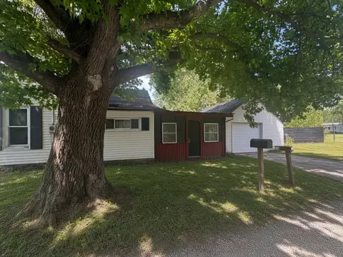 207 South St, Coffeen, IL 62017