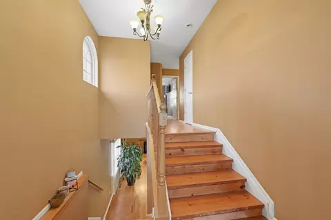 Entry Way - Undisclosed, Markham, IL 60428 photo 1 of 2