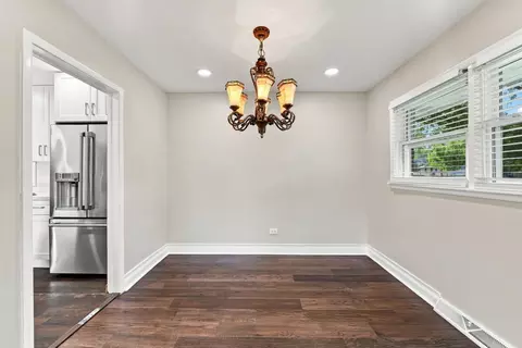 Other - 807 E Golfview Dr, Mount Prospect, IL 60056 photo 2 of 6