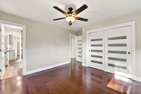 Bedroom - 807 E Golfview Dr, Mount Prospect, IL 60056 photo 6 of 6