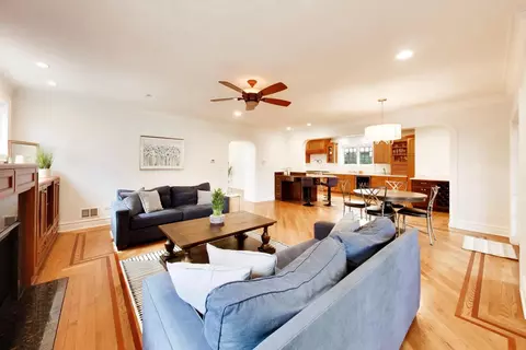 Living - Undisclosed, River Forest, IL 60305 photo 5 of 7