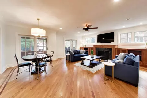 Living - Undisclosed, River Forest, IL 60305 photo 4 of 7