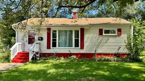 2613 N Lewis Ave, Waukegan, IL 60087