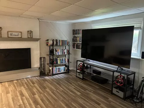 Other - 2248 Kingston Dr, Wheaton, IL 60189 photo 3 of 8