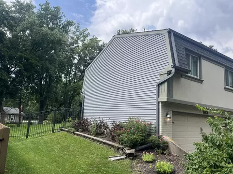 Exterior - 2248 Kingston Dr, Wheaton, IL 60189 photo 3 of 14