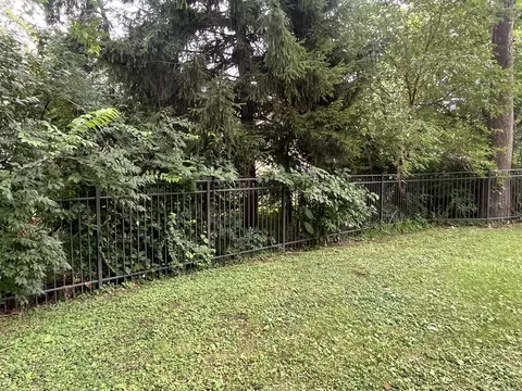 Exterior - 2248 Kingston Dr, Wheaton, IL 60189 photo 9 of 14