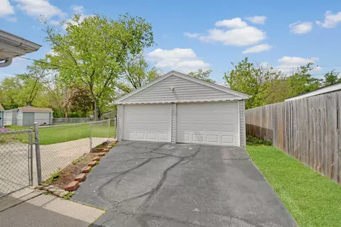 Exterior - 273 Mohawk St, Park Forest, IL 60466 photo 5 of 5