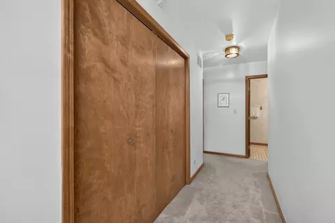 Entry Way - 5705 E North Prairie Dr, Morris, IL 60450 photo 3 of 3