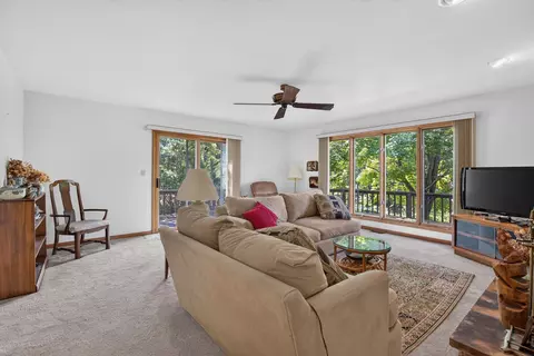 Living - 5705 E North Prairie Dr, Morris, IL 60450 photo 3 of 5