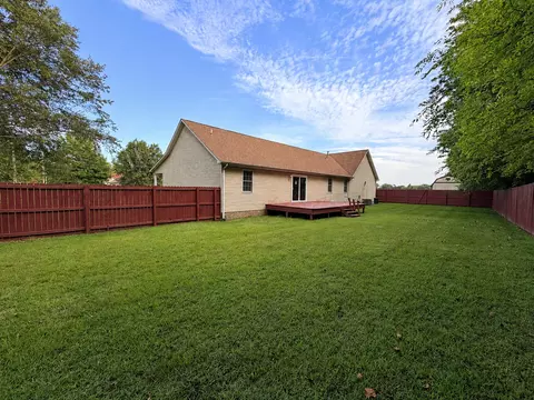 Exterior - 2805 Juniper Dr, Metropolis, IL 62960 photo 4 of 7