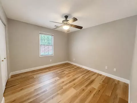 Bedroom - 2805 Juniper Dr, Metropolis, IL 62960 photo 7 of 8