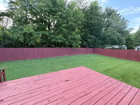Exterior - 2805 Juniper Dr, Metropolis, IL 62960 photo 5 of 7
