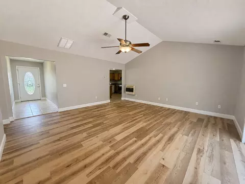 Living - 2805 Juniper Dr, Metropolis, IL 62960 photo 1 of 5