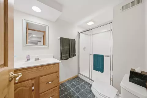 Bath - 1654 Wadsworth Rd, Wheaton, IL 60189 photo 6 of 6
