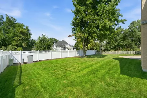 Exterior - 1654 Wadsworth Rd, Wheaton, IL 60189 photo 5 of 6