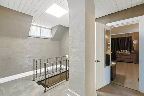Entry Way - 514 E Jackson St, Joliet, IL 60432 photo 1 of 1