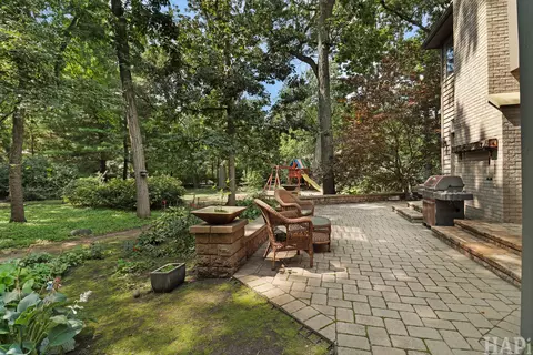 Exterior - 2708 Whiting Ct, Mchenry, IL 60050 photo 4 of 12