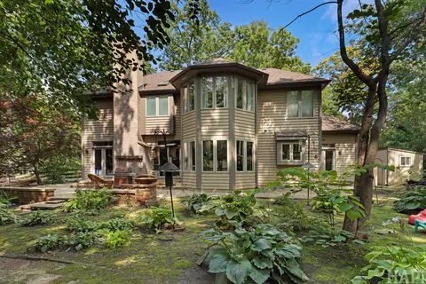 Exterior - 2708 Whiting Ct, Mchenry, IL 60050 photo 5 of 12