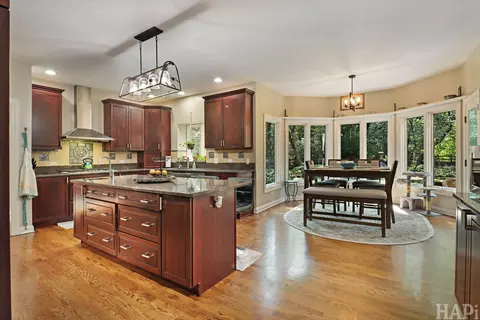 Kitchen - 2708 Whiting Ct, Mchenry, IL 60050 photo 3 of 5