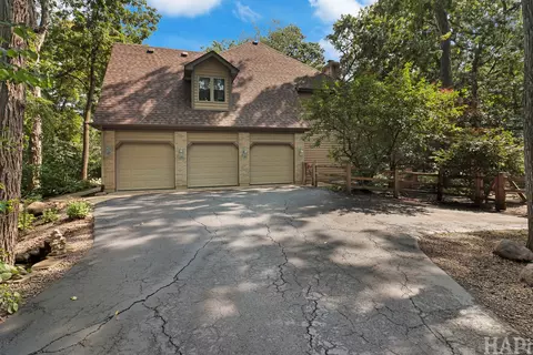 Exterior - 2708 Whiting Ct, Mchenry, IL 60050 photo 9 of 12