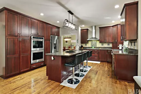 Kitchen - 2708 Whiting Ct, Mchenry, IL 60050 photo 2 of 5
