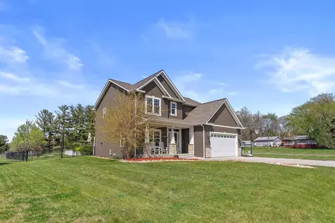 320 W Hunt Ave, Twin Lakes, WI 53181