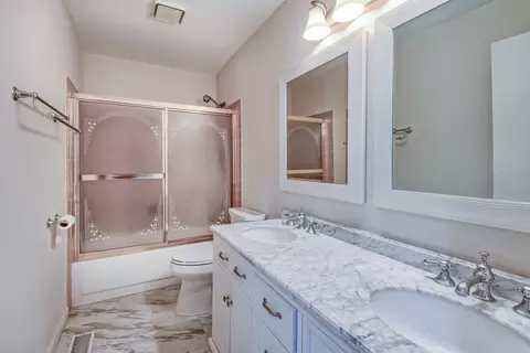 Bath - 1419 Chippewa Trl, Wheeling, IL 60090 photo 1 of 2