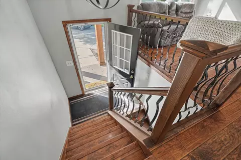 Entry Way - 106 Mckinley Cir, Philo, IL 61864 photo 6 of 7