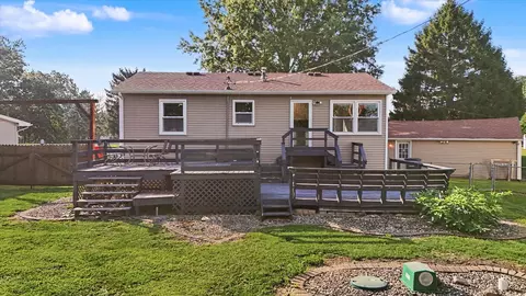 Exterior - 106 Mckinley Cir, Philo, IL 61864 photo 10 of 12