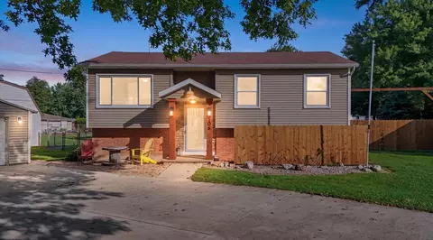 Exterior - 106 Mckinley Cir, Philo, IL 61864 photo 3 of 12