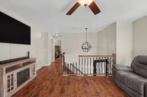 Entry Way - 106 Mckinley Cir, Philo, IL 61864 photo 5 of 7
